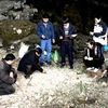考古专家组发现了许多里面有古代越人的足迹的石窟